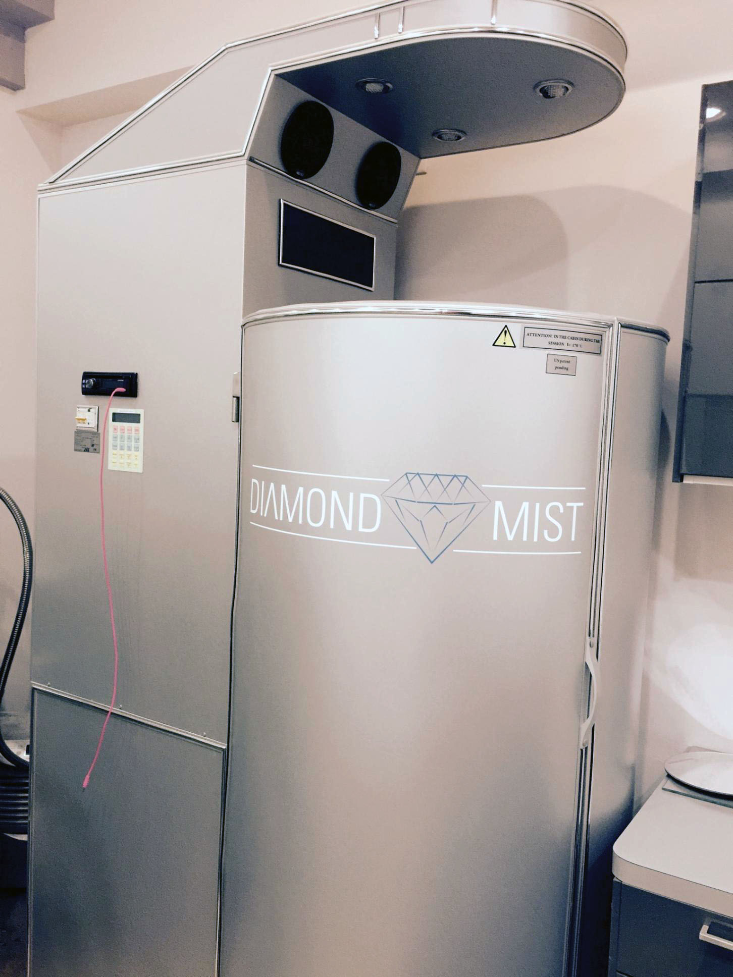 The Diamond Mist cryotherapy chamber provides athletes and others with multiple benefits